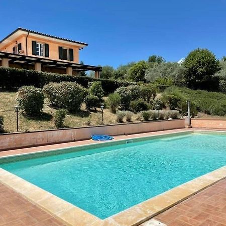 La Posta Di Bacco Apartment Gualdo Cattaneo Luaran gambar