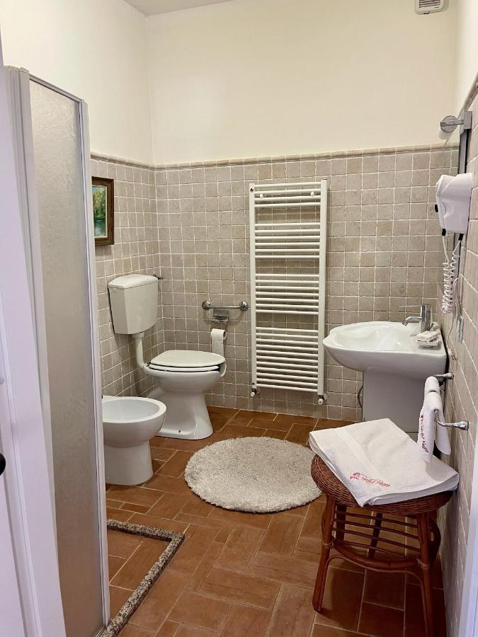La Posta Di Bacco Apartment Gualdo Cattaneo Luaran gambar