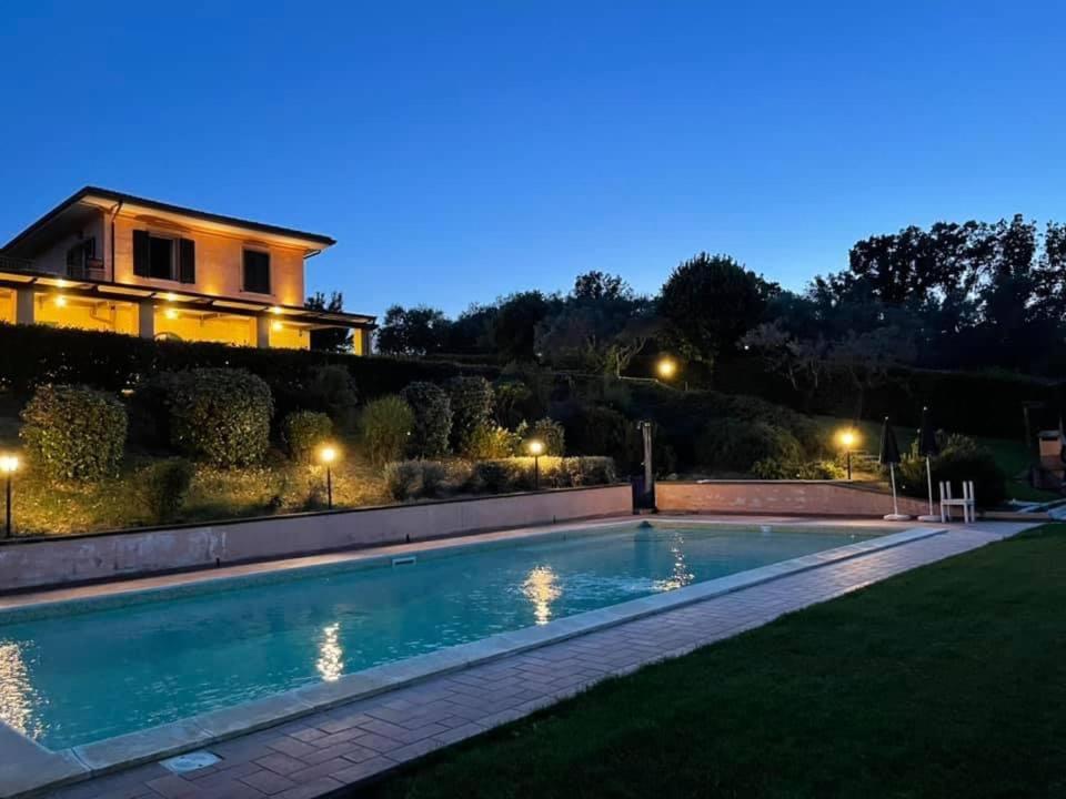 La Posta Di Bacco Apartment Gualdo Cattaneo Luaran gambar