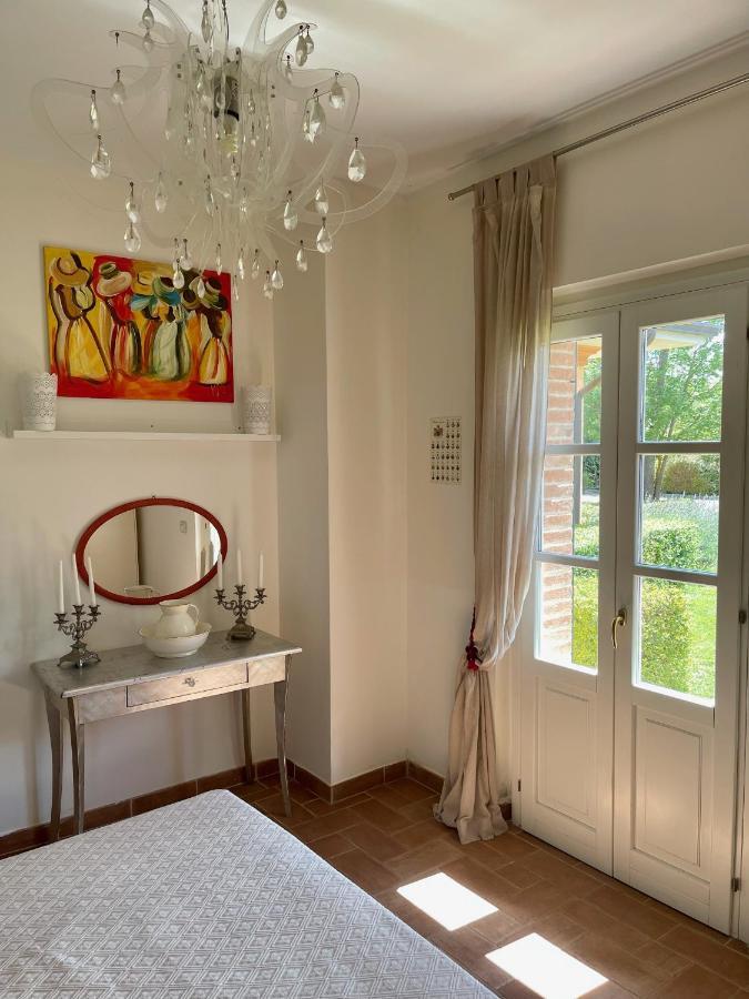 La Posta Di Bacco Apartment Gualdo Cattaneo Luaran gambar