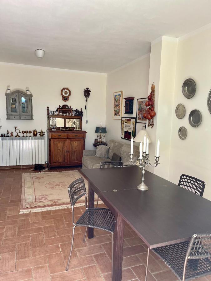 La Posta Di Bacco Apartment Gualdo Cattaneo Luaran gambar